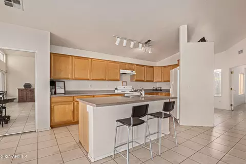 Kitchen - 748 W Moore Ave, Gilbert, AZ 85233 photo 2 of 7