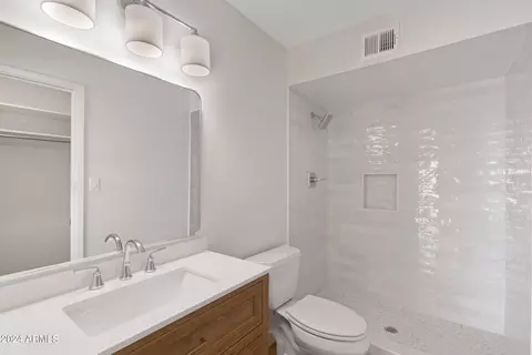 Bath - 6447 E Rustic Dr, Mesa, AZ 85215 photo 2 of 2
