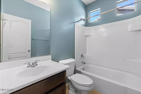 Bath - 4288 E Pony Ln, Gilbert, AZ 85295 photo 4 of 4