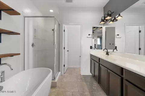 Bath - 4288 E Pony Ln, Gilbert, AZ 85295 photo 1 of 4