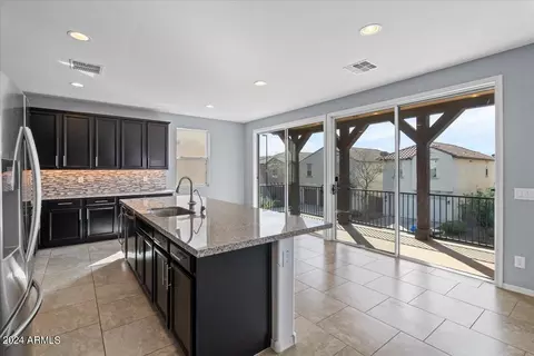 Kitchen - 4288 E Pony Ln, Gilbert, AZ 85295 photo 5 of 6