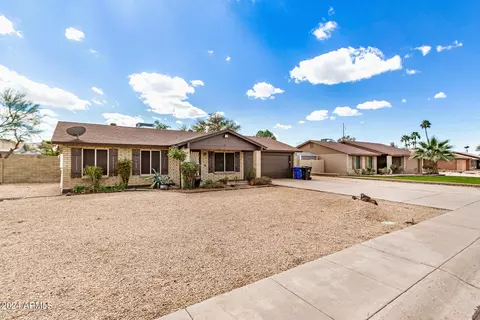 Exterior - 827 E Le Marche Ave, Phoenix, AZ 85022 photo 4 of 11