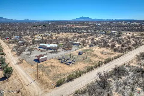 6030 E Calle Lobo --, Hereford, AZ 85615