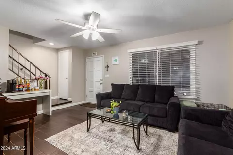 1071 E Minton Dr, Tempe, AZ 85282
