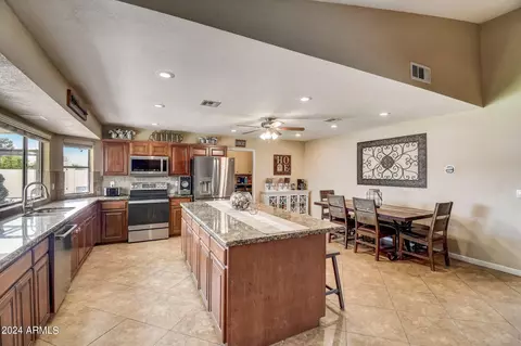 1905 E Juniper Cir, Mesa, AZ 85203 photo 11