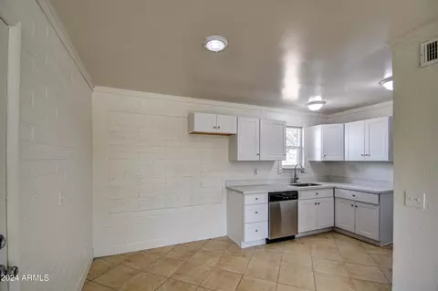 970 N Sonora St, Coolidge, AZ 85128 photo 4