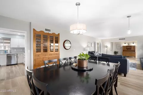 Dining - 228 E Alameda Dr, Tempe, AZ 85282 photo 2 of 3