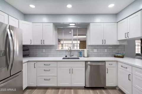 Kitchen - 228 E Alameda Dr, Tempe, AZ 85282 photo 1 of 4
