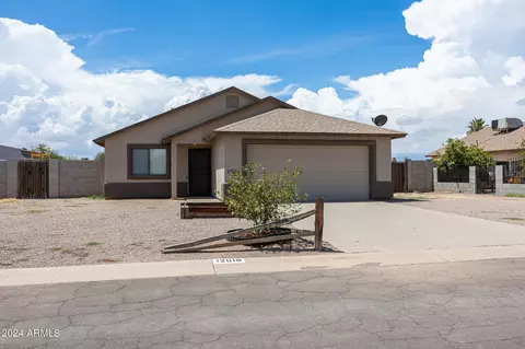 12019 W Lobo Dr, Arizona City, AZ 85123