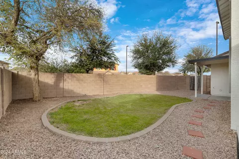 Exterior - 2918 S Cole Dr, Gilbert, AZ 85295 photo 4 of 10