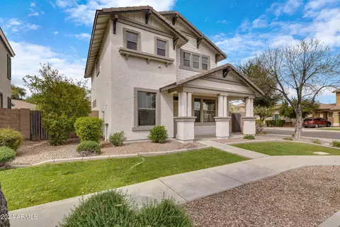 Exterior - 2918 S Cole Dr, Gilbert, AZ 85295 photo 2 of 10