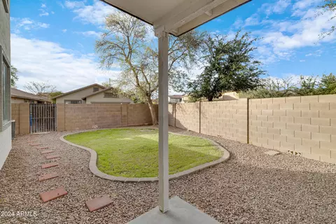Exterior - 2918 S Cole Dr, Gilbert, AZ 85295 photo 6 of 10