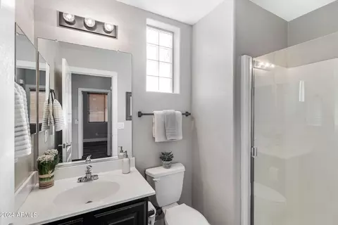 Bath - 2918 S Cole Dr, Gilbert, AZ 85295 photo 1 of 4