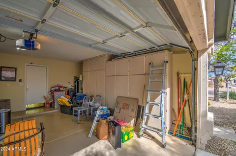 4370 E Abraham Ln, Phoenix, AZ 85050 photo 9