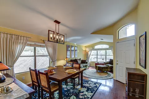 4370 E Abraham Ln, Phoenix, AZ 85050 photo 2