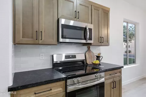 Kitchen - 434 S Gibson St, Gilbert, AZ 85296 photo 4 of 4