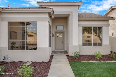 Exterior - 434 S Gibson St, Gilbert, AZ 85296 photo 4 of 17