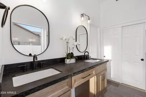 Bath - 434 S Gibson St, Gilbert, AZ 85296 photo 2 of 4