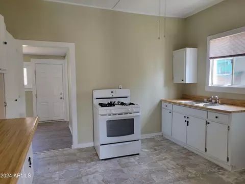 34 Cochise Row, Bisbee, AZ 85603 photo 9