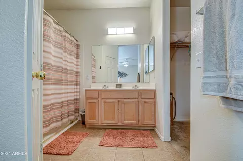 Bath - 5567 E Haven Ave, Florence, AZ 85132 photo 1 of 3