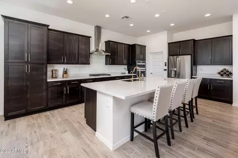 Kitchen - 10314 E Supernova Dr, Mesa, AZ 85212 photo 3 of 8