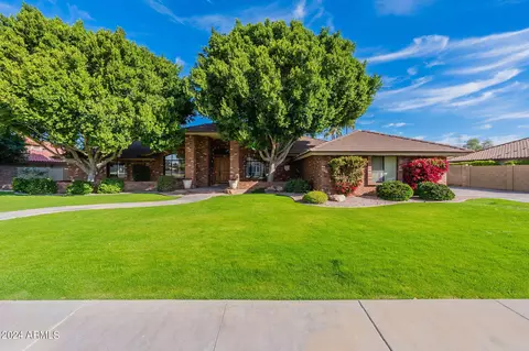 Exterior - 3910 E Flossmoor Ave, Mesa, AZ 85206 photo 2 of 11