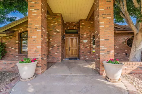 Entry Way - 3910 E Flossmoor Ave, Mesa, AZ 85206 photo 1 of 3