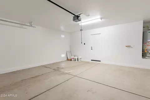 Exterior - 2026 E Anderson Dr, Phoenix, AZ 85022 photo 6 of 14