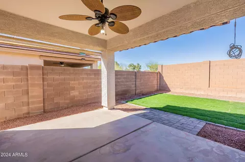 Exterior - 2026 E Anderson Dr, Phoenix, AZ 85022 photo 8 of 14
