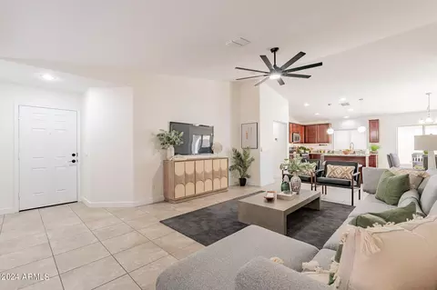 Living - 2026 E Anderson Dr, Phoenix, AZ 85022 photo 2 of 5