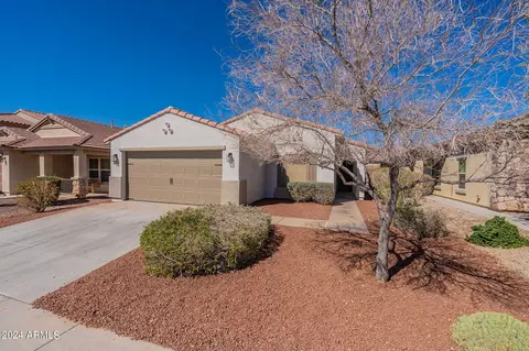 Exterior - 2026 E Anderson Dr, Phoenix, AZ 85022 photo 2 of 14