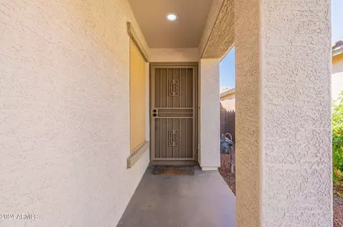 Exterior - 2026 E Anderson Dr, Phoenix, AZ 85022 photo 4 of 14