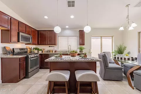 Kitchen - 2026 E Anderson Dr, Phoenix, AZ 85022 photo 1 of 8