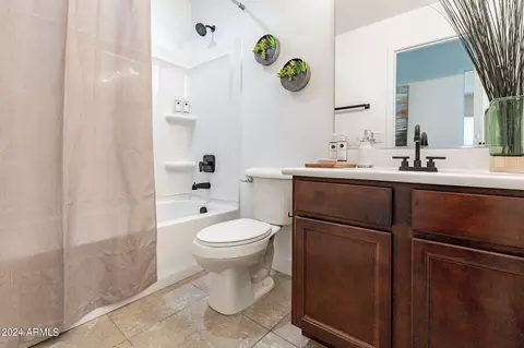 Bath - 2026 E Anderson Dr, Phoenix, AZ 85022 photo 2 of 2