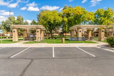View/Area - 2866 E Shannon St, Gilbert, AZ 85295 photo 3 of 4