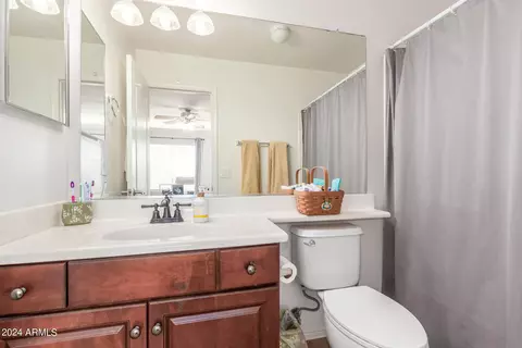 Bath - 2866 E Shannon St, Gilbert, AZ 85295 photo 5 of 6