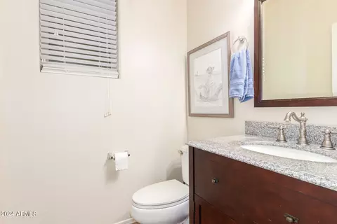 Bath - 2866 E Shannon St, Gilbert, AZ 85295 photo 1 of 6