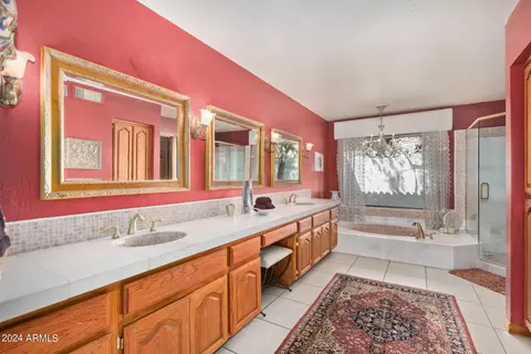 Bath - 4540 E Via Los Caballos --, Phoenix, AZ 85028 photo 1 of 4