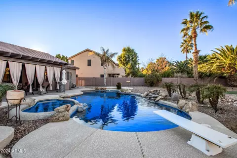 440 W Locust Dr, Chandler, AZ 85248