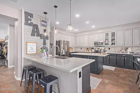 Kitchen - 9632 E Navarro Ave, Mesa, AZ 85209 photo 1 of 6