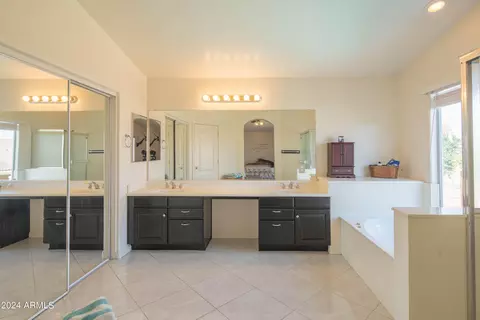 Bath - 676 W Douglas Ave, Gilbert, AZ 85233 photo 4 of 5