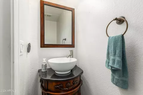 Bath - 3231 E Inverness Ave, Mesa, AZ 85204 photo 1 of 6