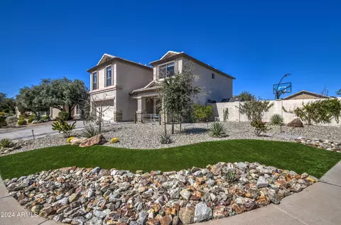 10206 W Country Club Trl, Peoria, AZ 85383