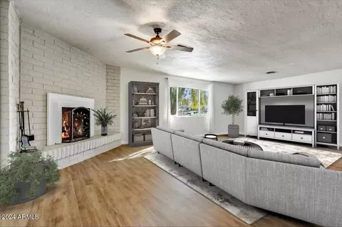 1332 E Cholla St, Phoenix, AZ 85020 photo 4