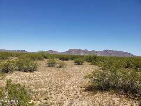 00 Nn Trezler Rd #-, Aguila, AZ 85320