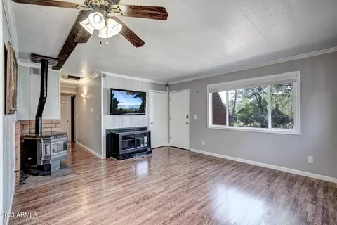 Living - 412 E Idle Cir, Payson, AZ 85541 photo 1 of 2