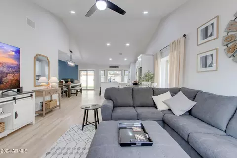Living - 644 W Wagner Ct, Gilbert, AZ 85233 photo 3 of 4
