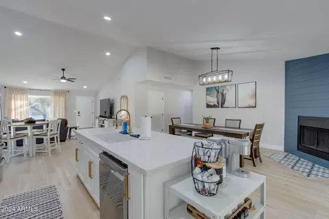 Kitchen - 644 W Wagner Ct, Gilbert, AZ 85233 photo 3 of 6