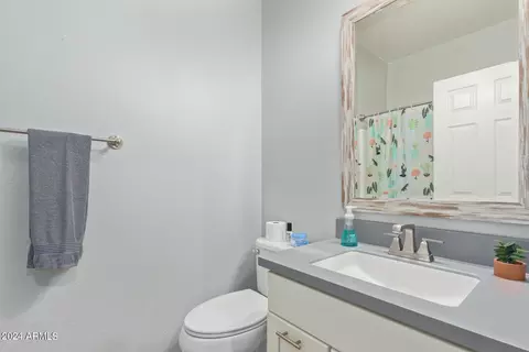 Bath - 1633 E Lakeside Dr #68, Gilbert, AZ 85234 photo 2 of 2