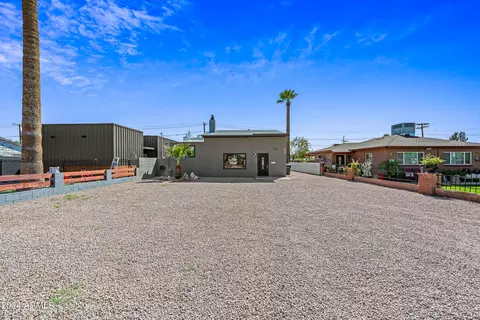 Exterior - 2109 E Harvard St, Phoenix, AZ 85006 photo 2 of 11